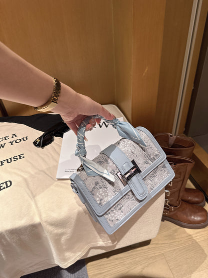 Popular high-end sense niche handbag new fashion embroidery small square bag single shoulder crossbody bag woman